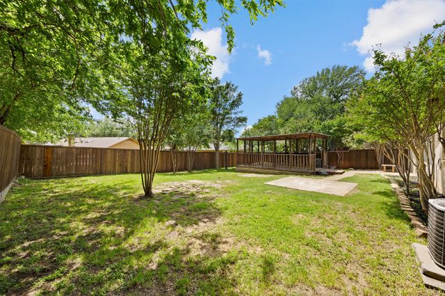 2010 Warwick Drive, Arlington, TX 76015