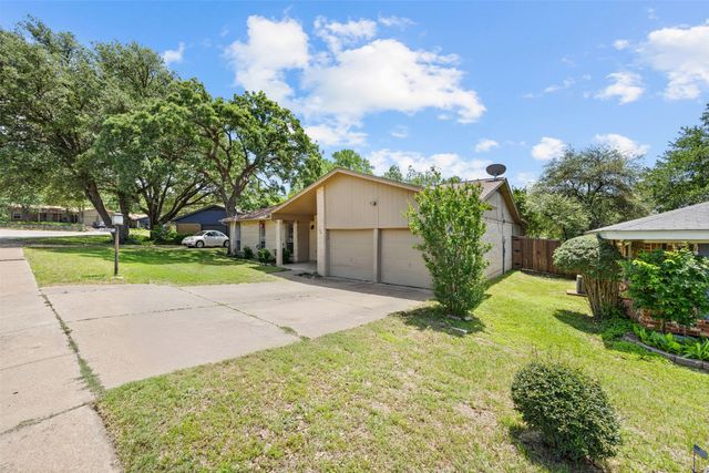 2010 Warwick Drive, Arlington, TX 76015