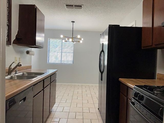 1307 Green Downs DR, Round Rock, TX 78664