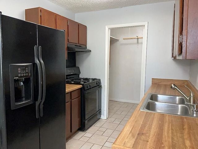 1307 Green Downs DR, Round Rock, TX 78664