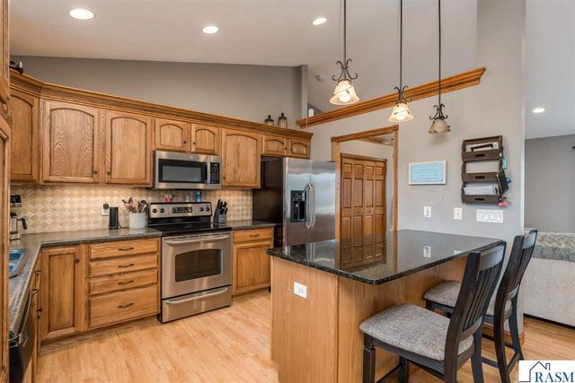 100 La Costa Lane, Mankato, MN 56001