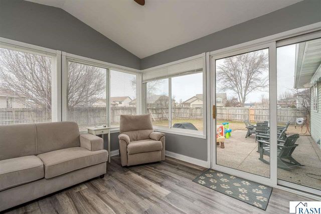 100 La Costa Lane, Mankato, MN 56001