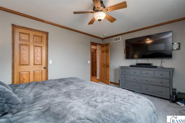 100 La Costa Lane, Mankato, MN 56001