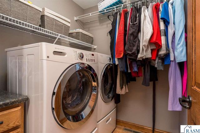 100 La Costa Lane, Mankato, MN 56001