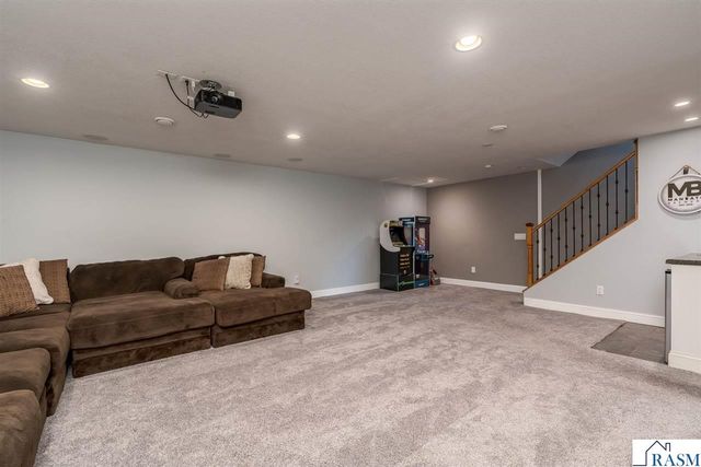 100 La Costa Lane, Mankato, MN 56001