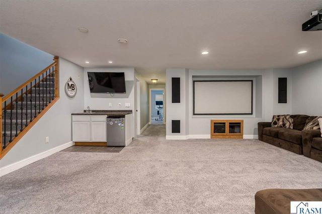 100 La Costa Lane, Mankato, MN 56001