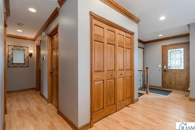 100 La Costa Lane, Mankato, MN 56001