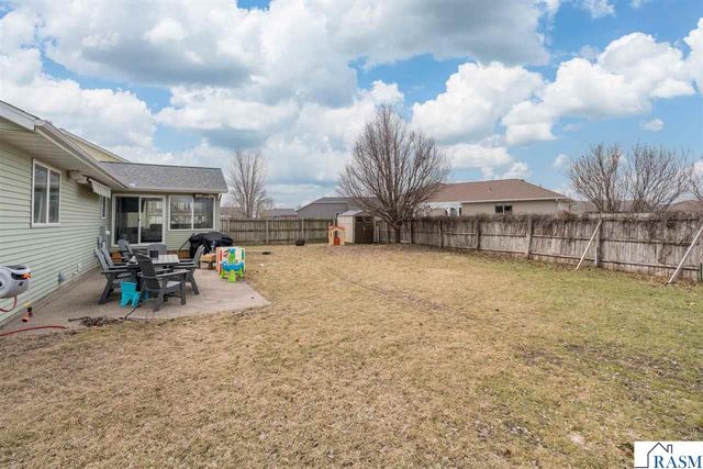 100 La Costa Lane, Mankato, MN 56001