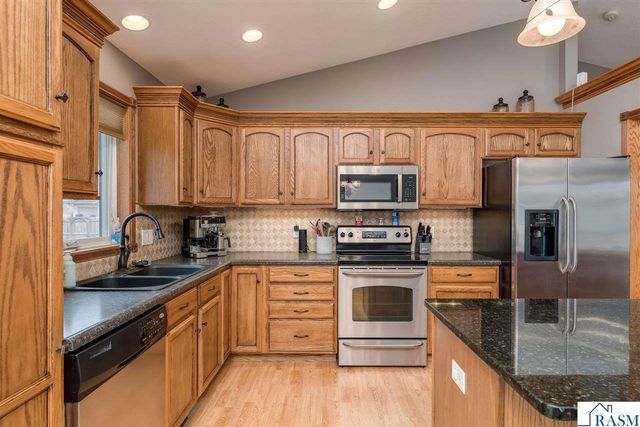 100 La Costa Lane, Mankato, MN 56001