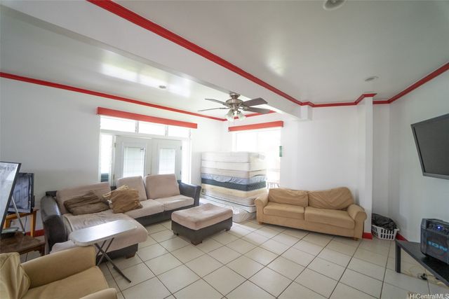 47-726 Kamehameha Highway, Kaneohe, HI 96744