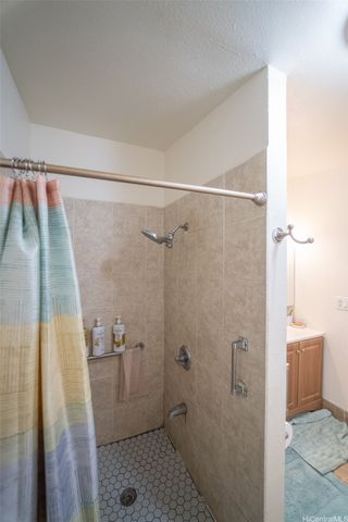 47-726 Kamehameha Highway, Kaneohe, HI 96744