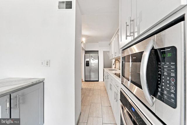 1135-37-37 OVERINGTON ST, Philadelphia, PA 19124