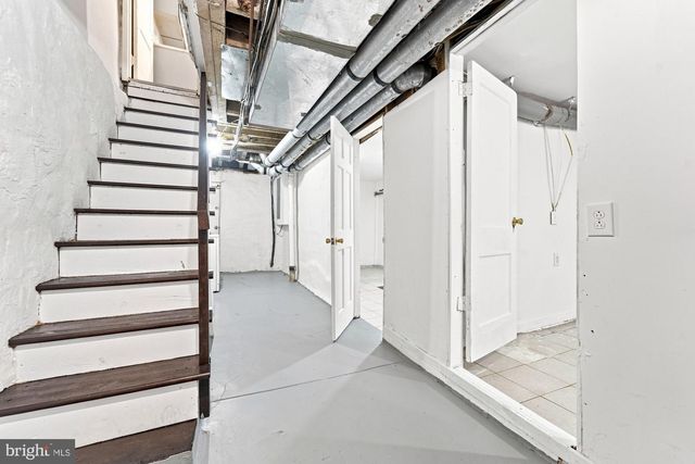 1135-37-37 OVERINGTON ST, Philadelphia, PA 19124