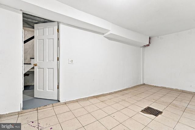 1135-37-37 OVERINGTON ST, Philadelphia, PA 19124