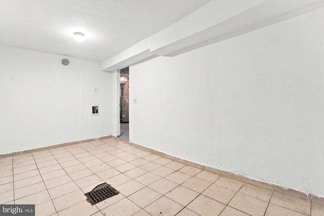 1135-37-37 OVERINGTON ST, Philadelphia, PA 19124