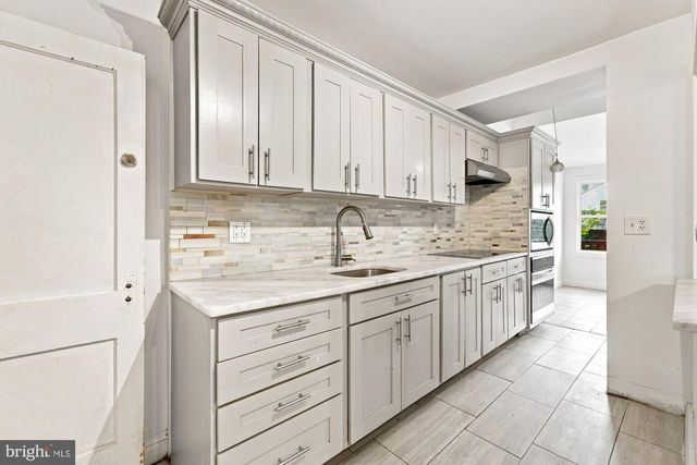 1135-37-37 OVERINGTON ST, Philadelphia, PA 19124