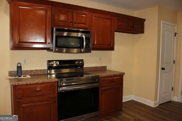 205 Gayla Court, Warner Robins, GA 31088