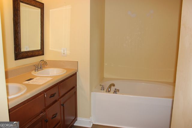 205 Gayla Court, Warner Robins, GA 31088