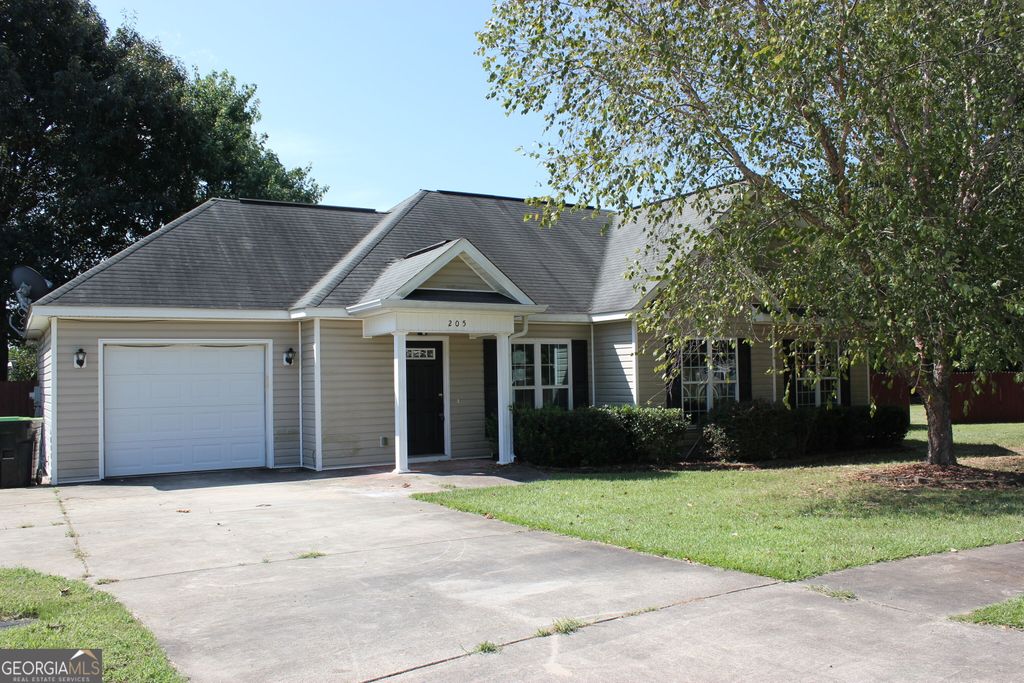 205 Gayla Court, Warner Robins, GA 31088