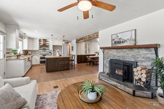 1255 S Cloverdale, Boise, ID 83709