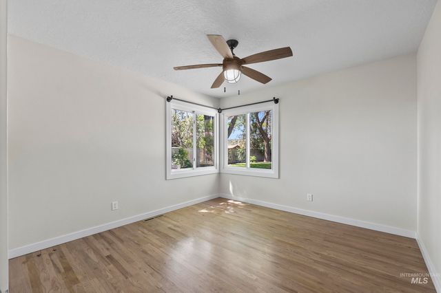 1255 S Cloverdale, Boise, ID 83709