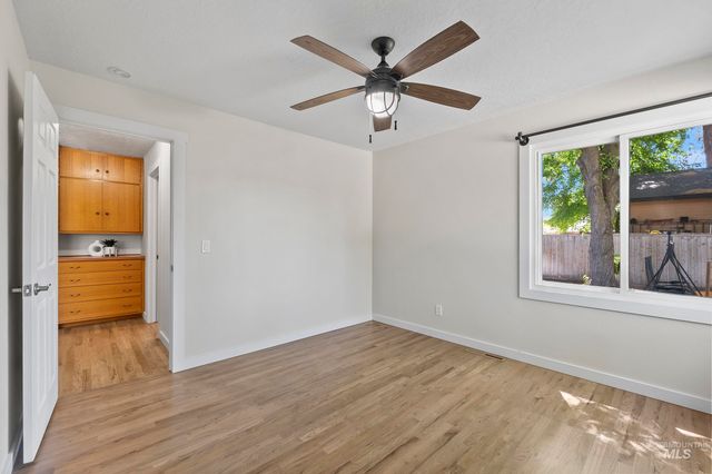 1255 S Cloverdale, Boise, ID 83709