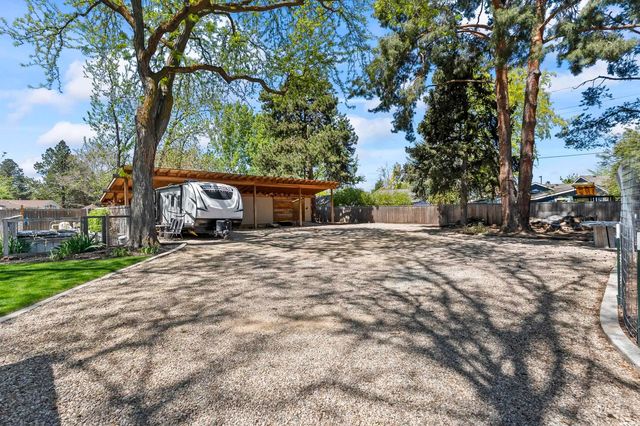 1255 S Cloverdale, Boise, ID 83709