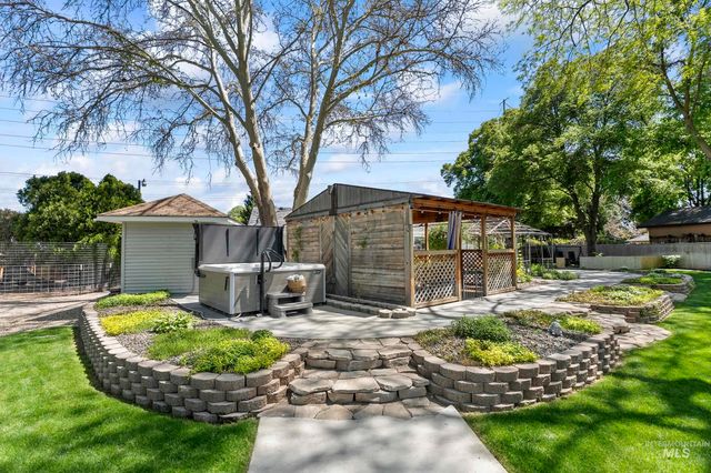 1255 S Cloverdale, Boise, ID 83709