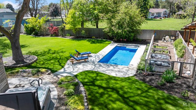 1255 S Cloverdale, Boise, ID 83709
