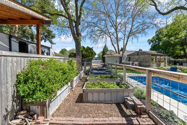 1255 S Cloverdale, Boise, ID 83709