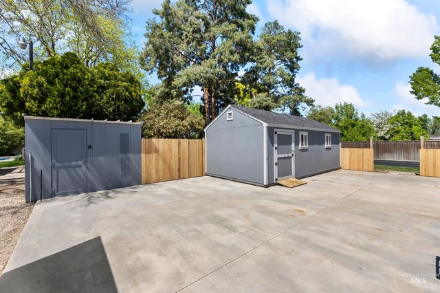 1255 S Cloverdale, Boise, ID 83709