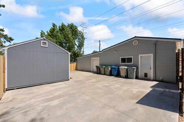 1255 S Cloverdale, Boise, ID 83709