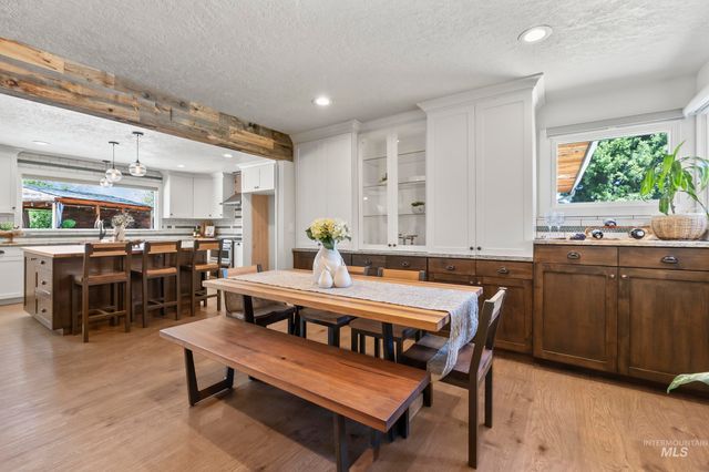 1255 S Cloverdale, Boise, ID 83709