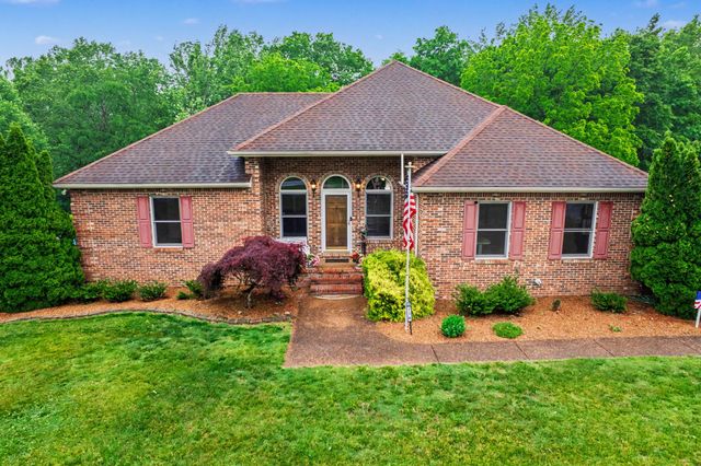 778 Fox Run Ln, Lafayette, TN 37083