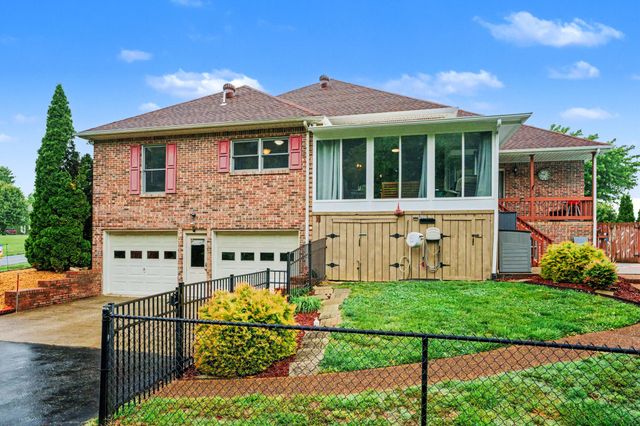 778 Fox Run Ln, Lafayette, TN 37083