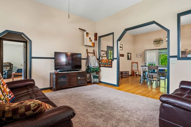 778 Fox Run Ln, Lafayette, TN 37083