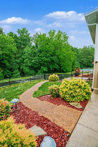 778 Fox Run Ln, Lafayette, TN 37083