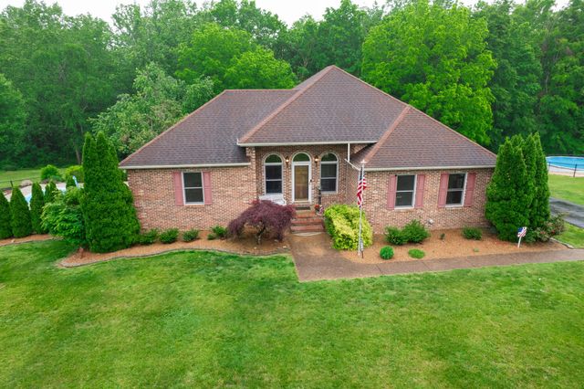 778 Fox Run Ln, Lafayette, TN 37083