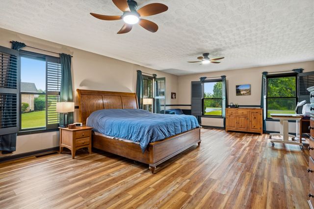 778 Fox Run Ln, Lafayette, TN 37083