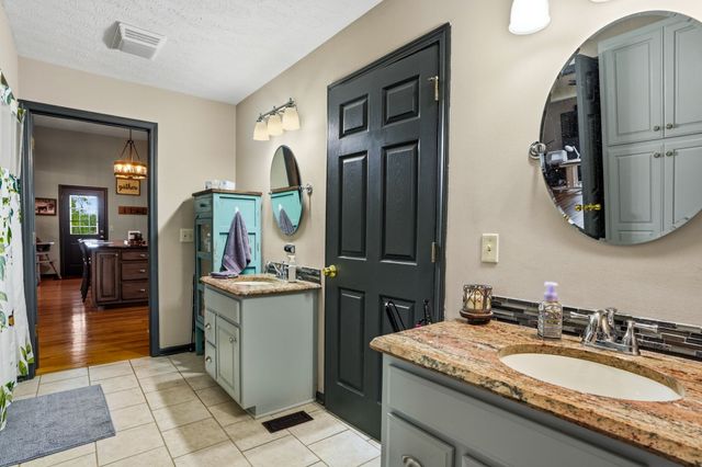 778 Fox Run Ln, Lafayette, TN 37083