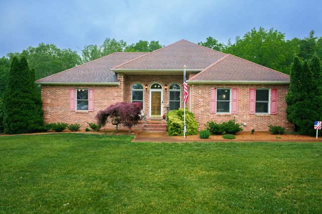 778 Fox Run Ln, Lafayette, TN 37083