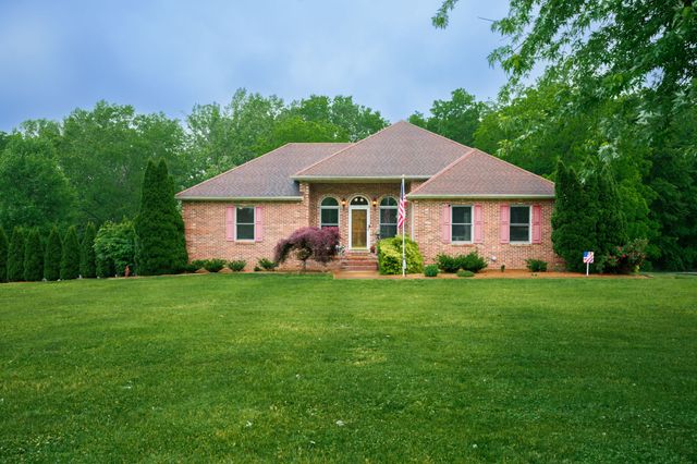 778 Fox Run Ln, Lafayette, TN 37083