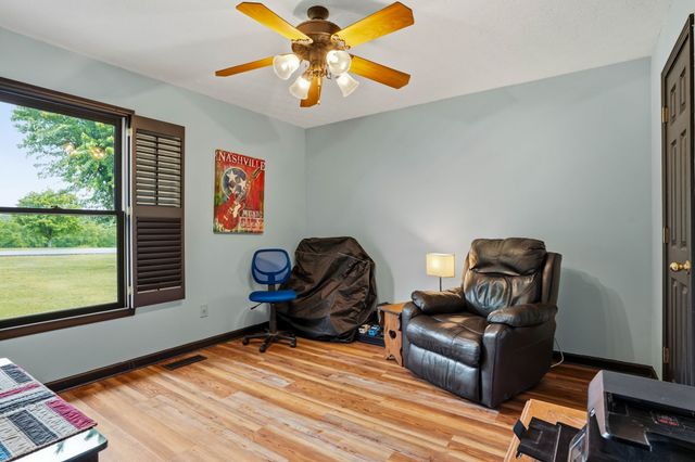 778 Fox Run Ln, Lafayette, TN 37083