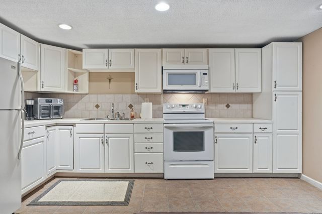 778 Fox Run Ln, Lafayette, TN 37083