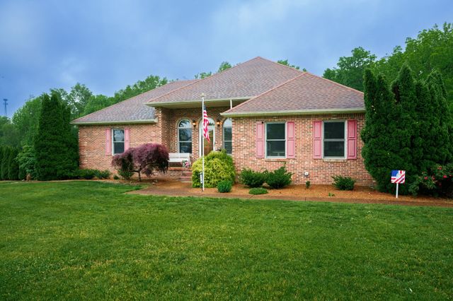 778 Fox Run Ln, Lafayette, TN 37083