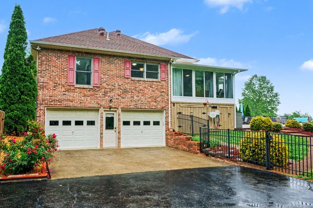 778 Fox Run Ln, Lafayette, TN 37083