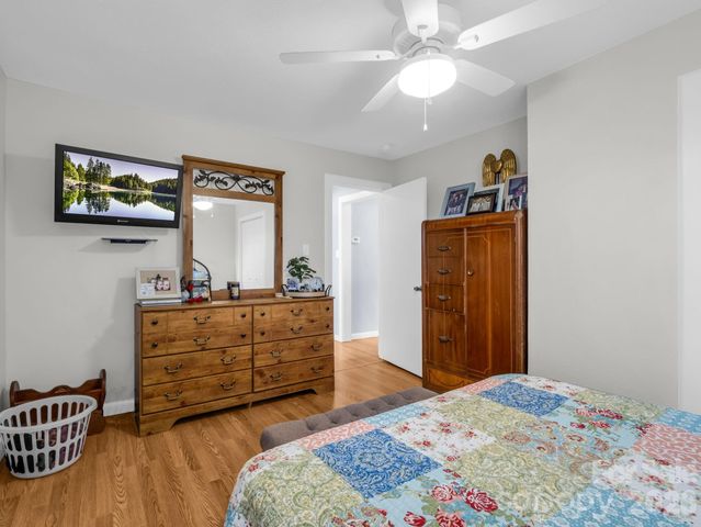 1086 Carters Ridge Road, Spruce Pine, NC 28777