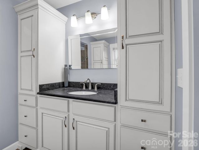 1086 Carters Ridge Road, Spruce Pine, NC 28777