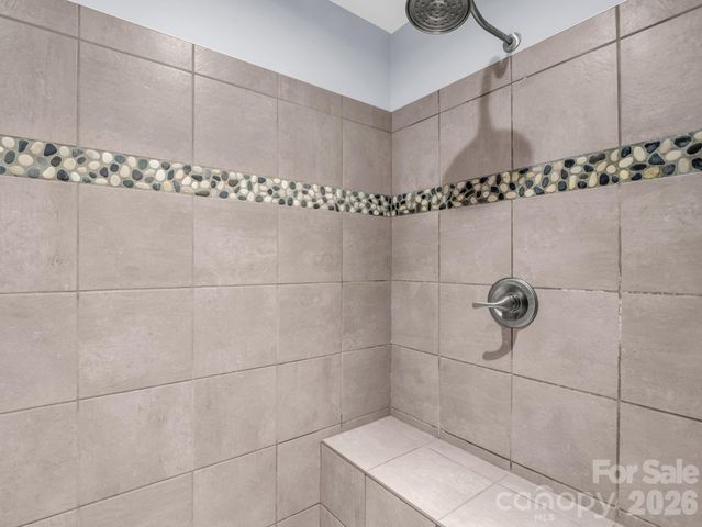 1086 Carters Ridge Road, Spruce Pine, NC 28777