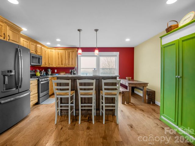 1086 Carters Ridge Road, Spruce Pine, NC 28777